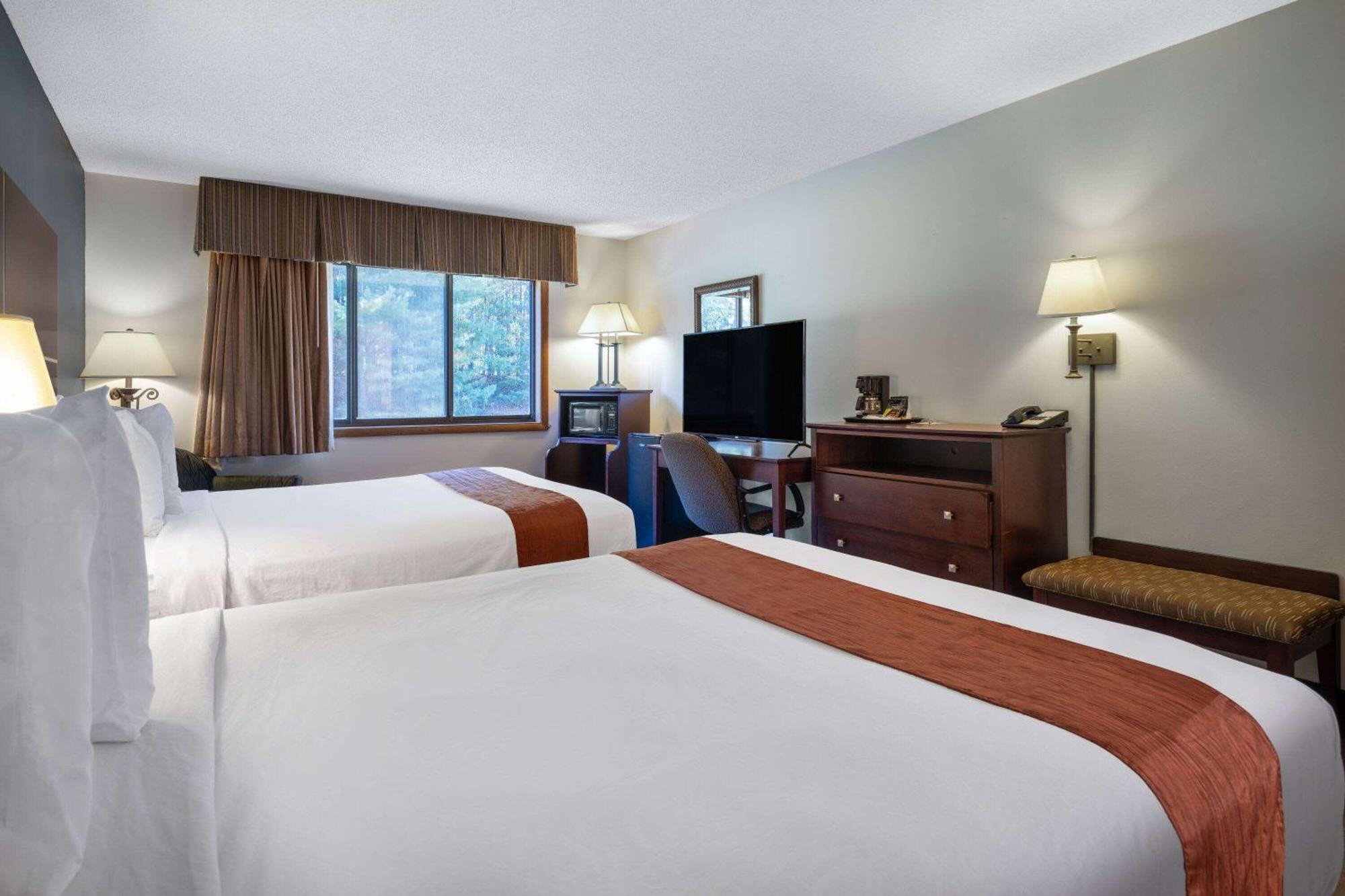 Travelodge By Wyndham Merrill Exteriör bild