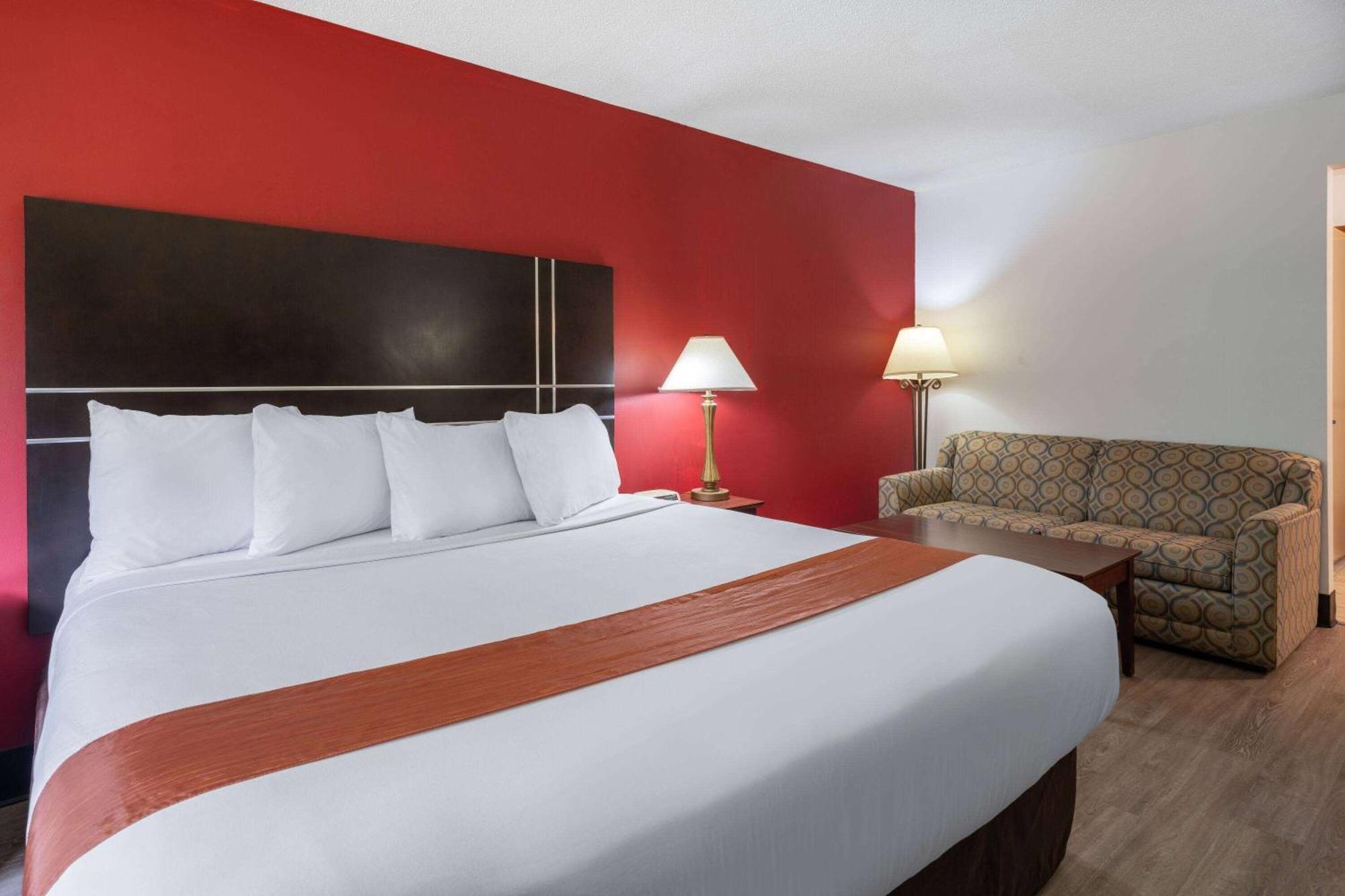 Travelodge By Wyndham Merrill Exteriör bild